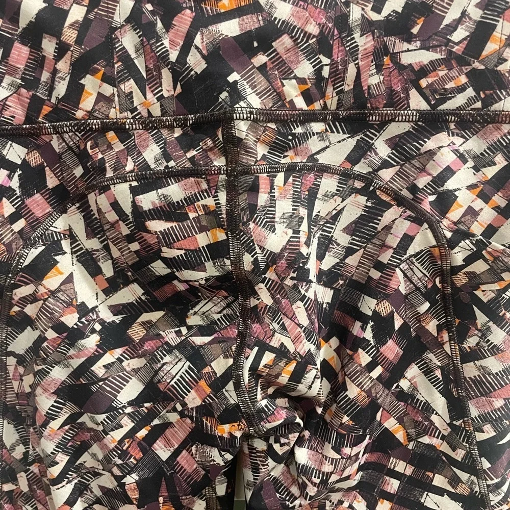 Lululemon Wunder Under Crop Leggings Size 4 Abstract Print Mid Rise